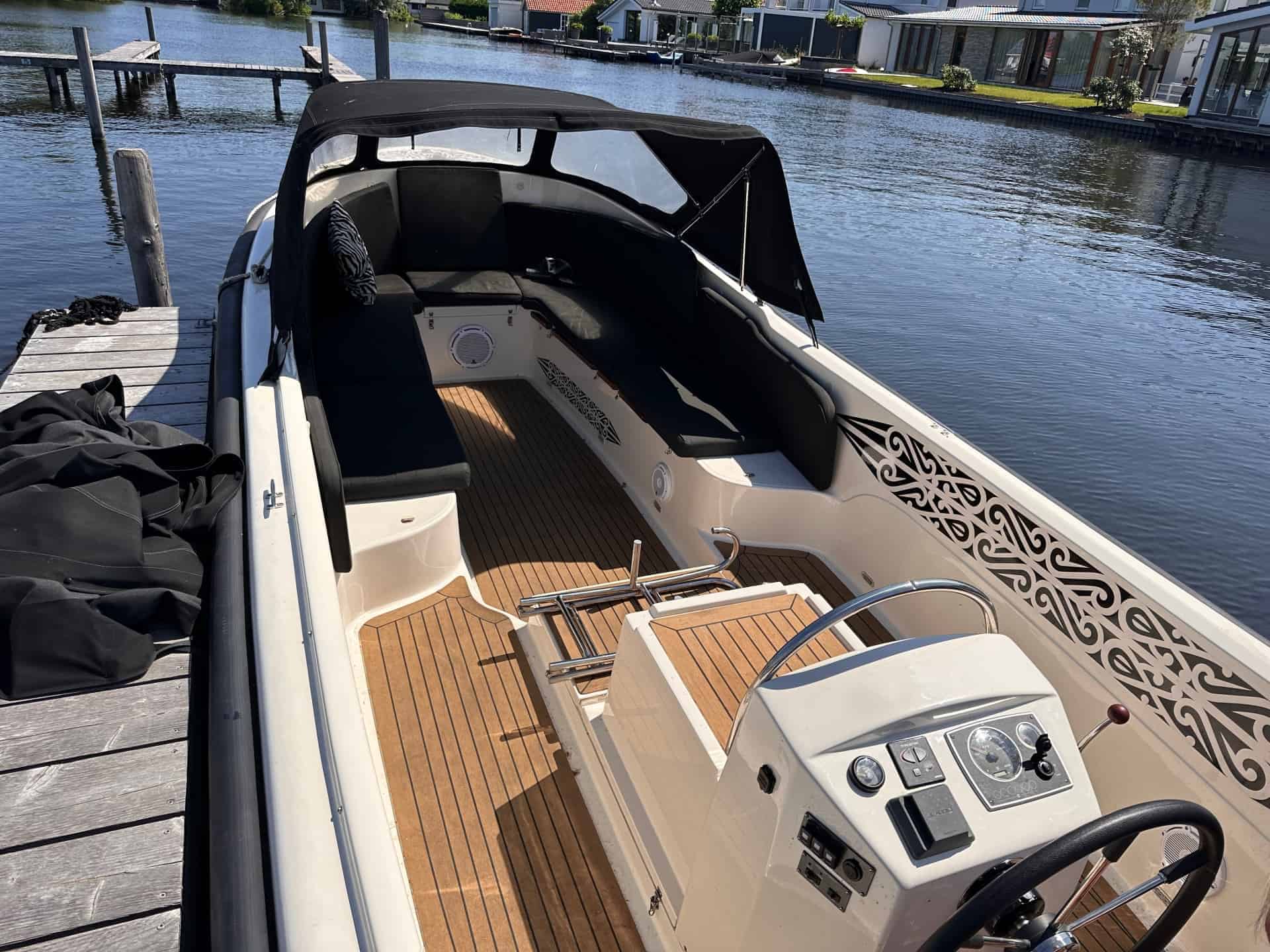 Huur Sloep incl Kapitein op Vinkeveense Plassen €150 per uur